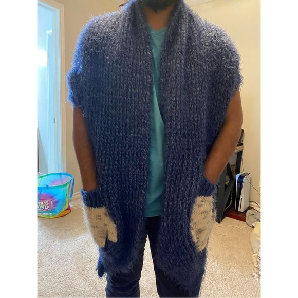 Patrizia Pepe Navy Blue Italian Wool Shrug w/Mitten Pockets One Size, MSRP $228 - Picture 3 of 10